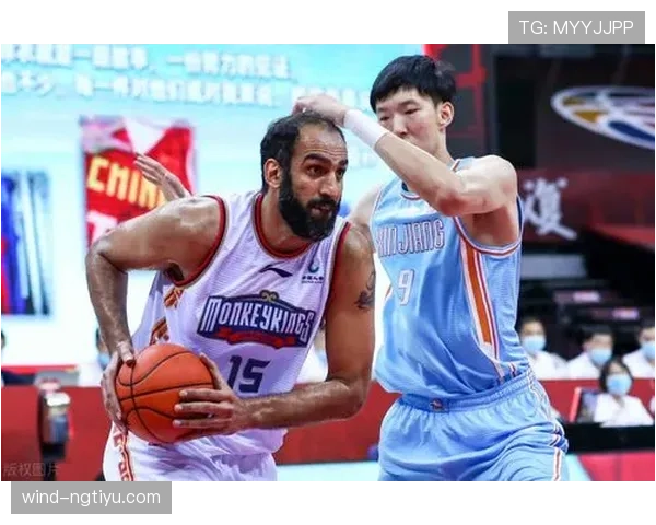 拉沙德·刘易斯篮下统治力提升显著 对比年轻内线拉开差距 拉沙德·刘易斯篮下统治力提升显著 对比年轻内线拉开差距